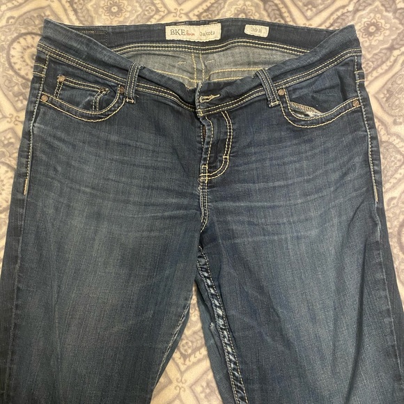 Women’s BKE Jeans (36R) - Picture 3 of 4